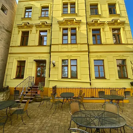 Hotel U Radnice 3*